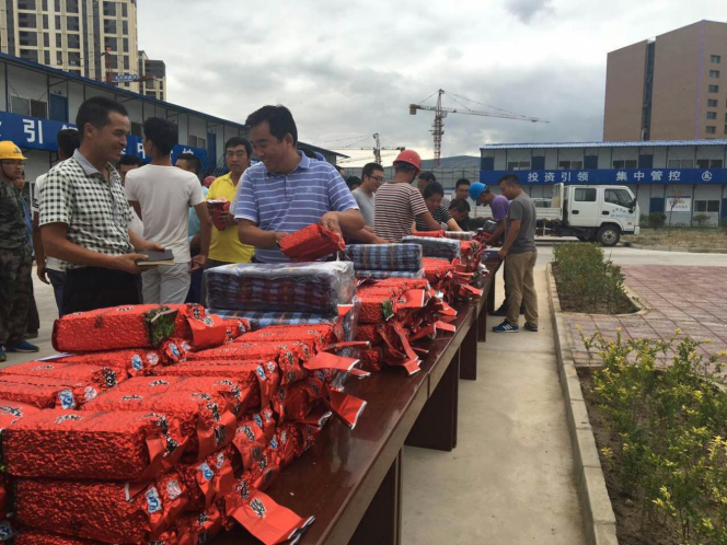 公司天水分公司為一線職工送清涼