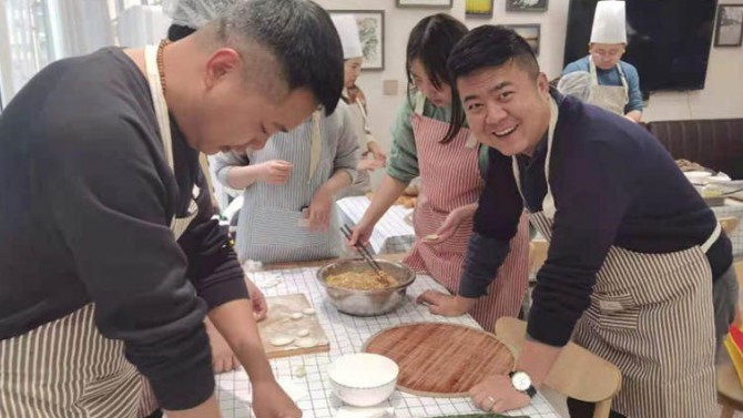 “溫情迎冬至、熱鬧餃子宴” ——公司工會開展迎冬至包餃子活動