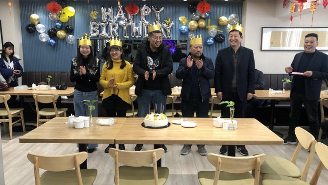 1月生日會(huì)丨愛讓我們一起成長(zhǎng)